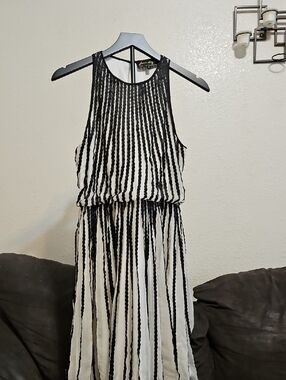 Geisha Designs Paras & Shalini Black White Striped Tiered Midi Dress Size 2